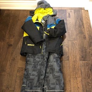 EUC Snow suit size 14. Monster company. SF & PF